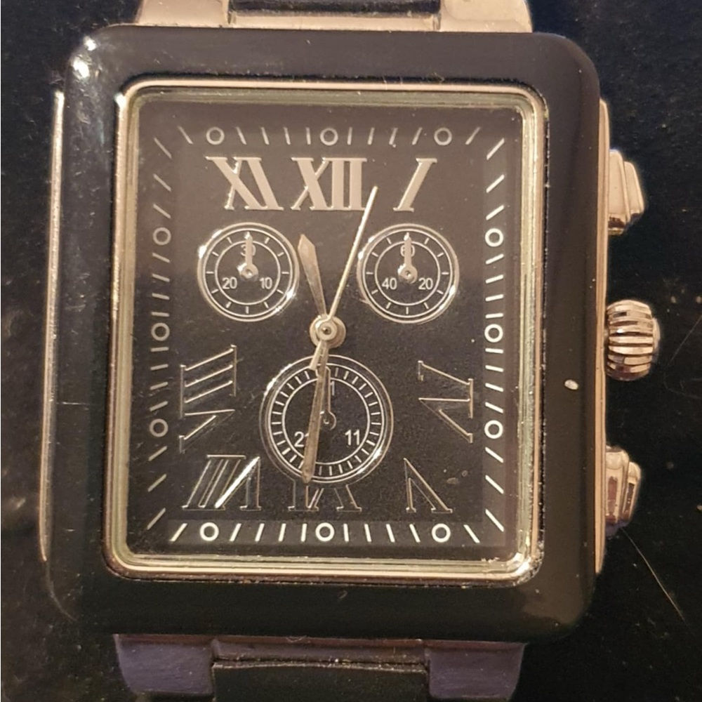 🦋10/$20🦋 MSPCI Silver/Black Silicone Women's Watch - Picture 1 of 4